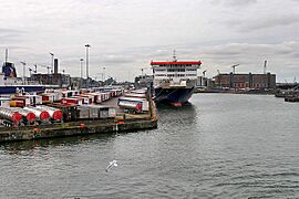 Container Terminal at North Wall Quay, Dublin - geograph.org.uk - 5417793