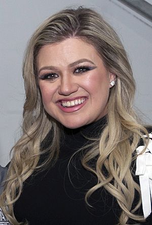 Picture of Kelly Clarkson arriving at the 57th Presidential Inauguration