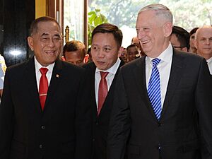 Kunjungan Menteri Pertahanan AS James N. Mattis ke Indonesia (39870901031) (Ryamizard Ryacudu, Iroth Sonny Edhie, Jim Mattis)