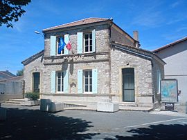 The town hall in Roquefort
