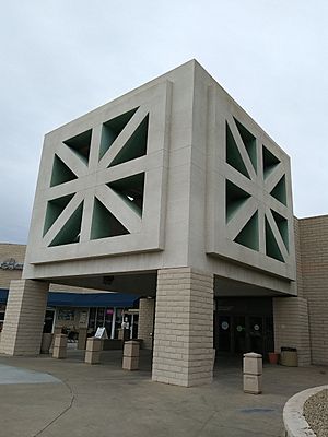 Paradise Valley Mall, South East Entrance.jpg