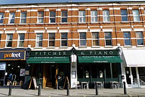 Pitcher and Piano, Fulham, SW6 (5307089292)