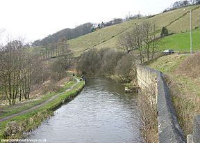 Rochdale Canal at Brearley - geograph.org.uk - 6838.jpg