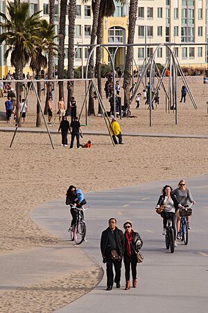 Santa Monica Beach (8357676906)