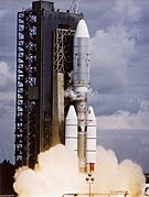 Titan 3E Centaur launches Voyager 2
