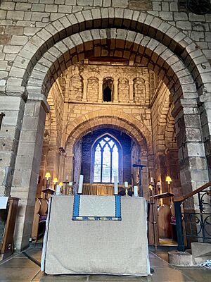 Western crossing arch and nave altar - St Nicholas Church, Leicester