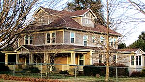 Allardt-house-youngs-tn1