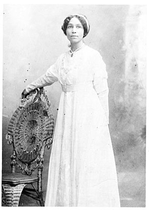 Anne Bethel Spencer in her wedding dress, 1900