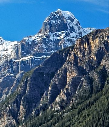 Banff national park landscape.jpg