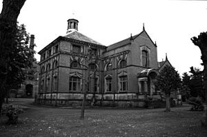 Boughton Pumping Station - geograph.org.uk - 4568345.jpg