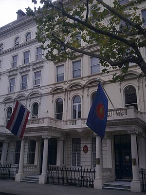 Embassy of Thailand in London 1.jpg