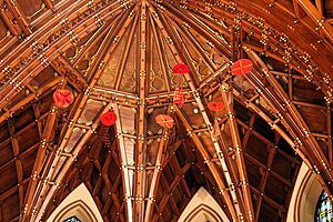 Holy Name Cathedral interior - Chicago galeros