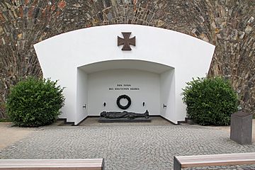 Koblenz im Buga-Jahr 2011 - Ehrenmal des Deutschen Heeres 01