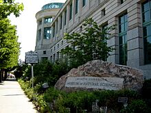 North Carolina Museum of Natural Since - panoramio - Chanilim714.jpg