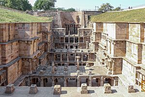 Rani ki vav 02