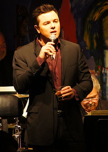 Seth MacFarlane singing photo by James DeFrances 2015