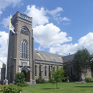 St Colman's RC Church, Havant Road, Cosham (August 2017) (4)
