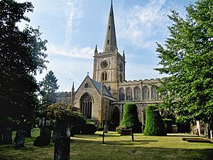 Stratford-upon-Avon, Church of the Holy Trinity 01.jpg