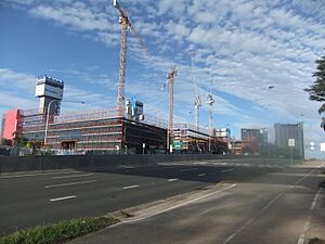 View from Epping Road of Lachlan Line apartment towers construction site in June 2018