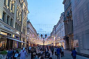 2019-07-25-3032-Moscow-Nikolskaya-Street