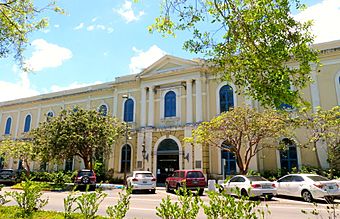 Biblioteca Nacional de Puerto Rico facade - San Juan Puerto Rico.jpg