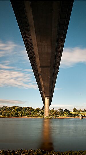 Erskine-bridge-below
