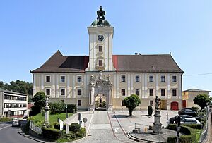 Lambach - Stift, Westflügel