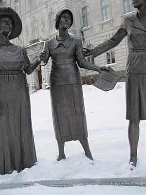 Monument en hommage aux femmes en politique 08