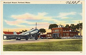 Municipal Airport, Portland, Maine (76929)