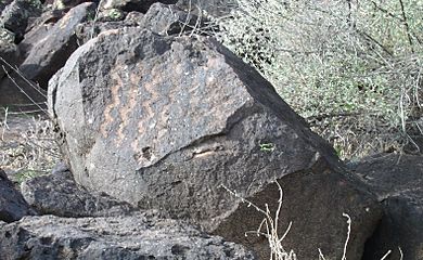 Phoenix-Deer Valley Rock Art Center- Petroglyph - 3