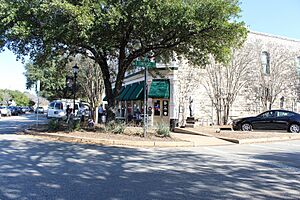 Round-rock-tx2017-90(nelson-hardware)