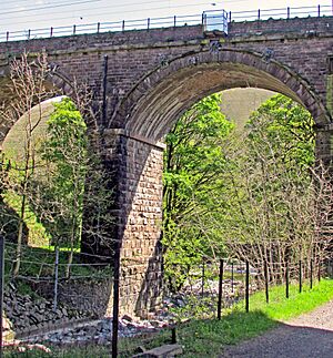 Rth Rly Borrow Beck Viaduct WCML 2017.05.04