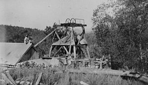 StateLibQld 2 179679 Mines in Biggenden, ca. 1926
