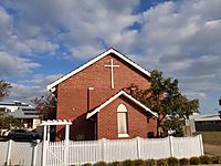 Uniting Church, Rockingham, May 2020 01.jpg