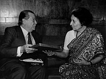 1982. Abril, 26. Visita a la Primer Ministro Indira Gandhi de la India, en calidad de Presidente de la Unión Interparlamentaria Mundial