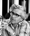 26. Tagung 1976 Physiker; Gruppen beim Bayrischen Frühstück Antony Hewish - W134Nr.106841b - Willy Pragher (cropped)