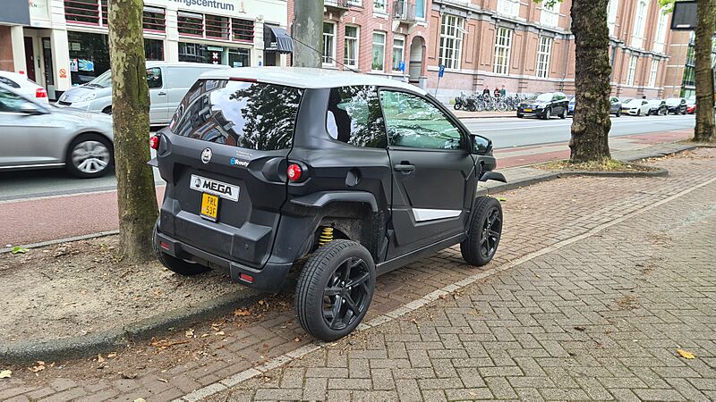 Aixam Mega e-Scouty rear