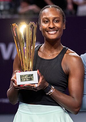Asia Muhammad trophy Transylvania Open 2024 (cropped).jpg