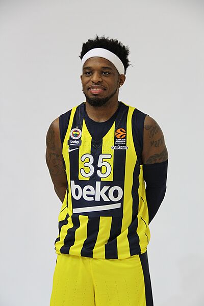 Bobby Dixon 35 Fenerbahçe Basketball 20190923 (1)
