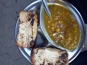 Bread and ghugni in Kolkata