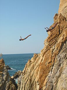 Cliffdivers in La Quebrada, Acapulco, Guerrero, Mexico