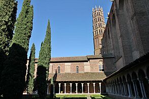 Cloître et clocher des Jacobins