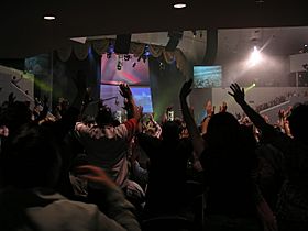 Dream City Church worship2