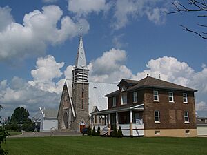 Eglise et Presbytere de Saint-Quentin