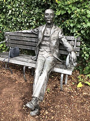 Elgar sculpture by Jemma Pearson