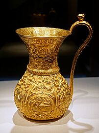 Ewer inscribed with name and titles of Abu Mansur Izz al-Amir al-Bakhtiyar ibn Muizz al-Dawla, view 3, Buyid period, Iran, 3rd quarter of 10th century AD, gold - Arthur M. Sackler Gallery - DSC05090