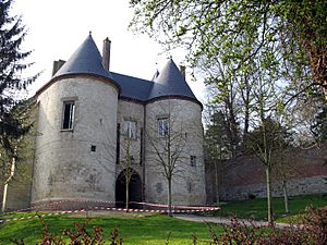 Lucheux château (entrée) 1