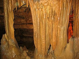 Marengo Cave formations