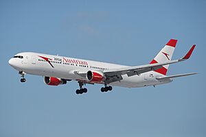 MyAustrian Boeing 767-300ER OE-LAT (25086343941)