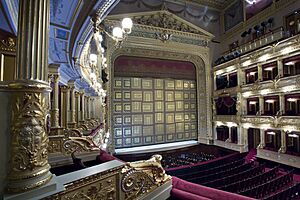 Narodni Divadlo, National Theater, Prague - 8799